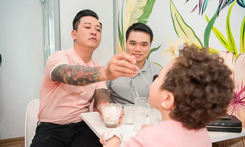 Hương Baby ca ngợi chồng trong ngày khai trương cửa hàng mới