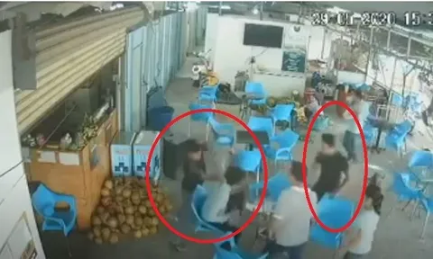 Mâu thuẫn khi mua cơm, chủ quán cà phê bị đánh dã man ở TP HCM