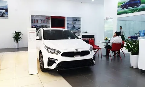 Khi nào người mua ô tô mới được giảm 50% lệ phí trước bạ?