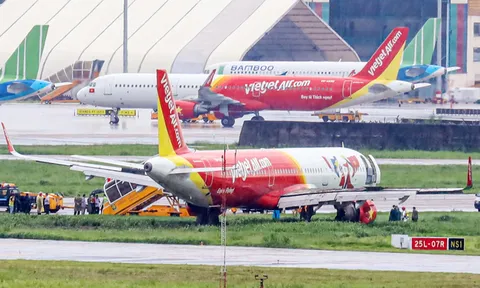 Tạm giữ bằng lái phi công vụ máy bay chệch đường băng Tân Sơn Nhất