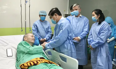 Chủ tịch UBND TP.HCM Nguyễn Thành Phong: 'Quá trình phục hồi bệnh nhân 91 hết sức kỳ diệu'