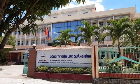 Vụ ghi nhầm tiền điện tăng gấp 33 lần: Đình chỉ công tác 2 lãnh đạo Điện lực Quảng Bình
