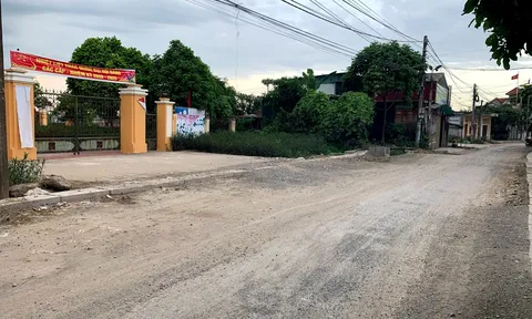 Thái Bình: Người dân bức xúc vì đơn vị thi công tuyến đường ĐH.52 