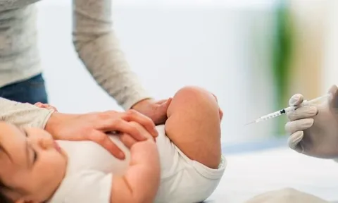 Tiêm vắcxin ngừa bạch hầu miễn phí cho trẻ dưới 7 tuổi