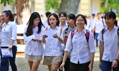 Hà Nội: Gần 89.000 sĩ tử đang làm thủ tục dự thi tuyển sinh vào lớp 10
