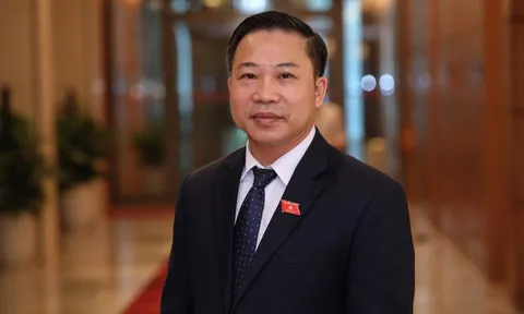 Bộ trưởng bộ Giáo dục và Đào tạo không nên im lặng!
