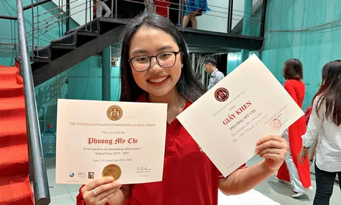 Khoe ảnh tổng kết cuối năm, Phương Mỹ Chi tiết lộ thành tích học tập khủng