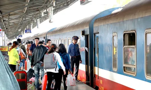 Giảm giá vé tàu cho học sinh và người thân tham dự thi năm 2020