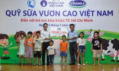 Quỹ sữa vươn cao Việt Nam và Vinamilk tiếp tục hành trình kết nối yêu thương tại TP.HCM