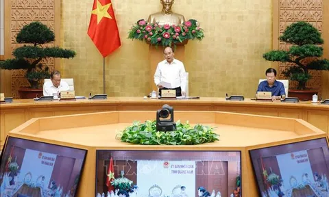 Thủ tướng Nguyễn Xuân Phúc: Tuyệt đối không chủ quan trước dịch COVID-19