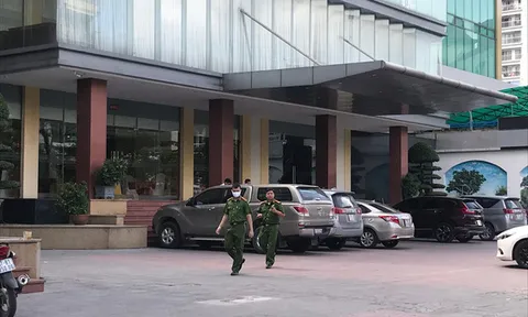 Bé trai 5 tuổi rơi từ tầng 9 khách sạn ở TP Vinh tử vong