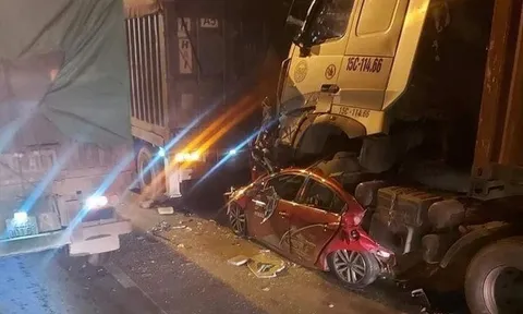 Danh tính ba người tử vong trong vụ xe container chồm lên nóc ô tô