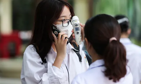 Trường xin xét đặc cách tốt nghiệp cho nữ sinh có bố qua đời trước ngày thi