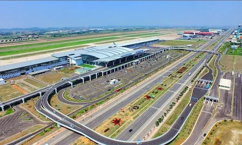 Bộ GTVT đề nghị tạm dừng các dự án trong khu vực sân bay Nội Bài