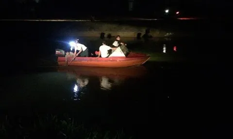 Hà Tĩnh: Hàng trăm người tìm kiếm 2 cháu bé mất tích