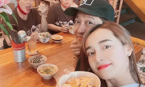 Nhã Phương khoe ảnh chồng nấu nướng cho nhân viên, tự hào khẳng định yêu chồng vì nguyên nhân này