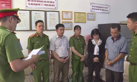 Tạm giam 4 cán bộ ngân hàng gây thoát thoát hàng chục tỉ đồng