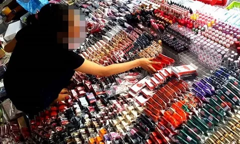 Tăng mức phạt hành vi buôn bán mỹ phẩm giả