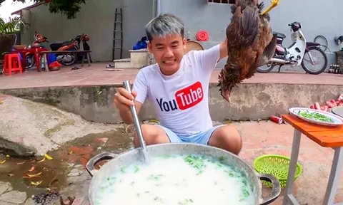 Hưng Vlog bị 7,5 triệu đồng vì nấu cháo gà nguyên lông