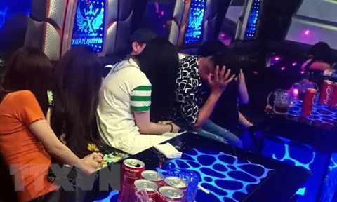 Hơn 20 thanh niên dương tính với ma túy trong quán karaoke