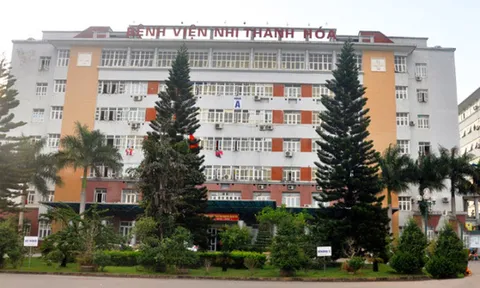 Bé gái 1 tuổi tử vong nghi do uống nhầm xăng