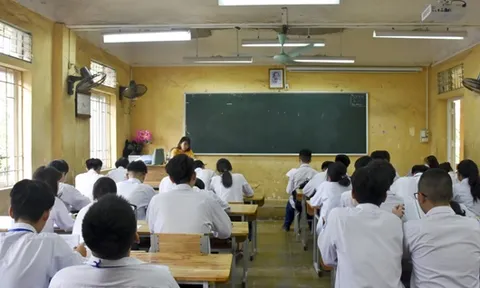 Bộ Giáo dục-Đào tạo nói gì về quy định cho phép học sinh dùng điện thoại trong lớp?