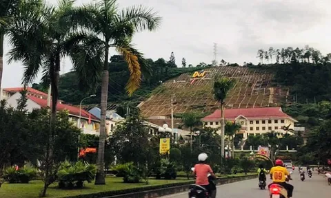 Chân dung đơn vị trúng thầu lắp khẩu hiệu 11 chữ hơn 10 tỷ ở Hòa Bình
