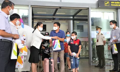 Đà Nẵng mở cửa đón đoàn khách đầu tiên sau hơn 2 tháng tạm dừng hoạt động du lịch