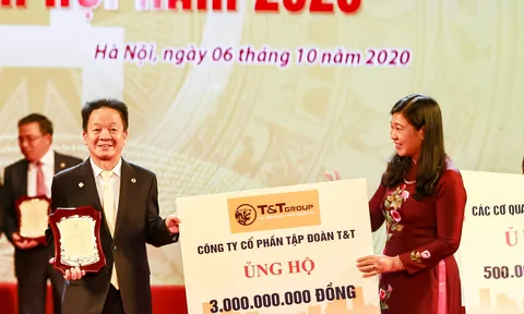 'Bầu Hiển' ủng hộ 5 tỷ đồng cho quỹ Vì người nghèo Thành phố Hà Nội