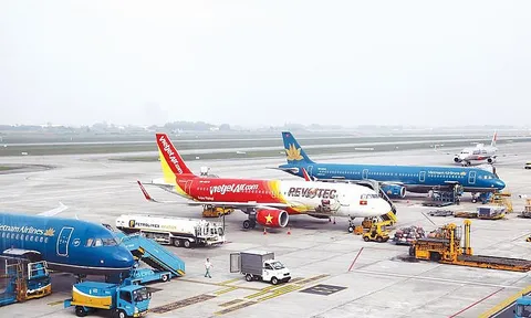 Tạm dừng đường bay quốc tế chở khách về Việt Nam