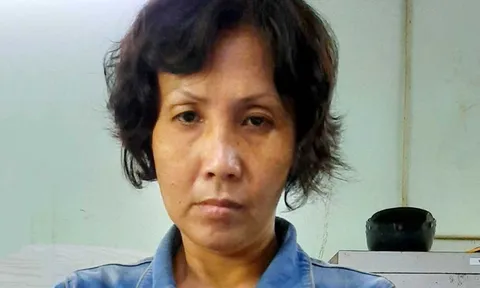 Khởi tố người phụ nữ xúi 'con nuôi' trộm tiền của bà già bán nước