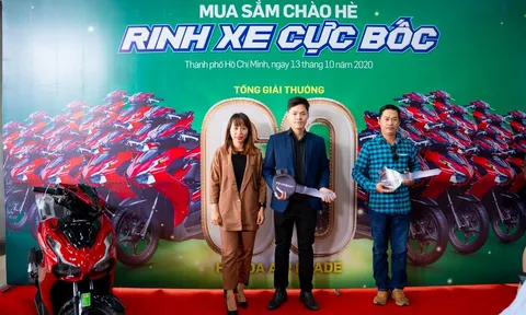 FE CREDIT tổ chức Lễ trao giải thưởng chương trình 'Mua sắm chào hè, Rinh xe cực bốc' tại TPHCM
