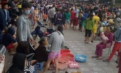 Cháy tầng hầm để xe chung cư Đại Thanh, hàng trăm cư dân tháo chạy