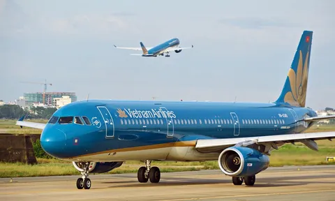 Máy bay Vietnam Airlines dừng cất cánh khẩn cấp khi có hành khách đốt lửa