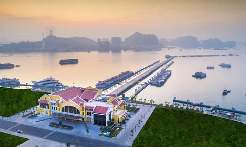 WTA vinh danh cảng tàu khách quốc tế Hạ Long là 'Cảng tàu khách hàng đầu Châu Á' 2020