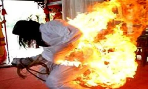 Cà Mau: Người phụ nữ 49 tuổi tự thiêu nghi do nợ nần