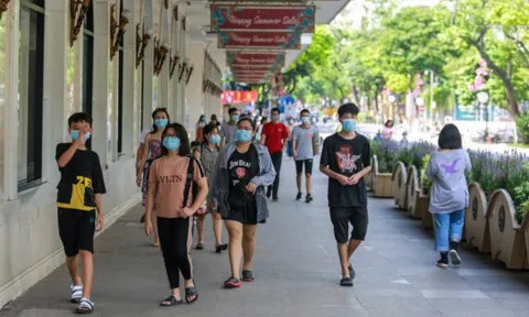 Bắt buộc đeo khẩu trang tại 5 địa điểm công cộng ở Hà Nội