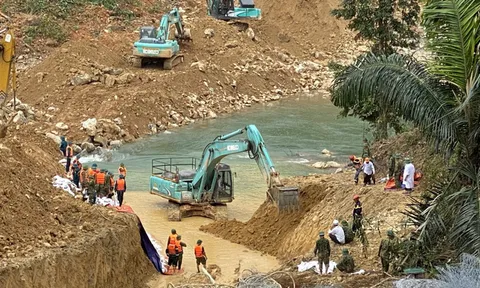 Cơ bản hoàn thành đắp đập, nắn dòng Rào Trăng để tìm kiếm người mất tích