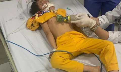 Một học sinh lớp 1 nguy kịch vì ăn nhầm thuốc diệt chuột hình viên kẹo