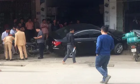 Tài xế ô tô không bằng lái đâm chết 2 cha con ở Thái Nguyên