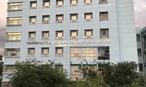 Nam thanh niên rơi từ tầng 6 Đại học Ngoại ngữ - Tin học tử vong