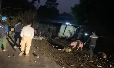 Bắc Kạn: Va chạm với xe tải, người đàn ông cùng con gái 10 tuổi tử vong