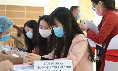 Cô gái đầu tiên đăng ký thử vaccine COVID-19 Việt Nam: 'Sẽ không có vấn đề gì xảy ra'