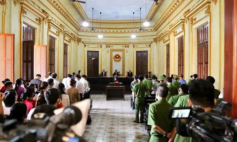 Vụ Tuấn 'Khỉ' dùng súng AK bắn chết 5 người: Tý 'Bà Dòm' bị đề nghị đến 15 năm tù
