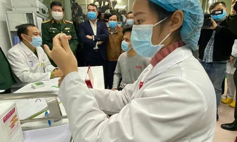 Sức khỏe 3 người đầu tiên tiêm vắc xin COVID-19 'Made in Vietnam' ra sao?