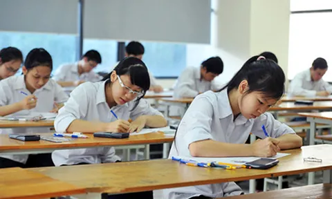 TP.HCM: Hơn 50.000 sinh viên đi học trở lại sau khi nghỉ vì COVID-19