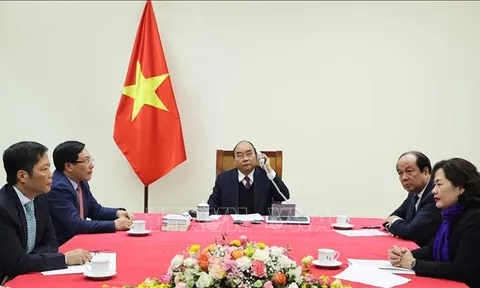 Thủ tướng Nguyễn Xuân Phúc điện đàm với Tổng thống Hoa Kỳ Donald Trump