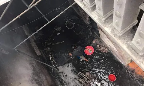 Căn nhà bốc cháy sau tiếng nổ lớn, 3 người thương vong