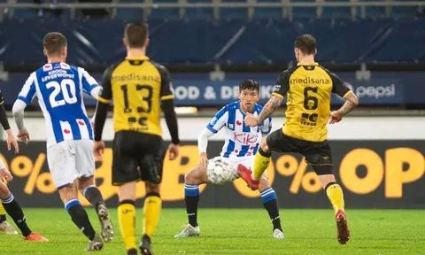 Heerenveen từ chối mua hậu vệ Bayern Munich để chọn Văn Hậu