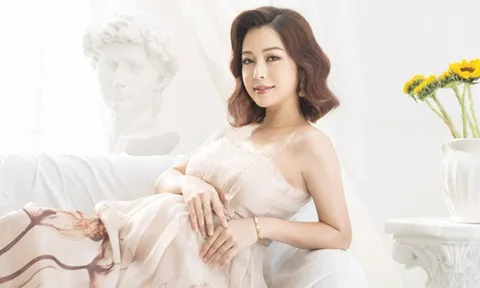 Hoa hậu Jennifer Phạm hạ sinh con gái thứ 4 ở tuổi 34